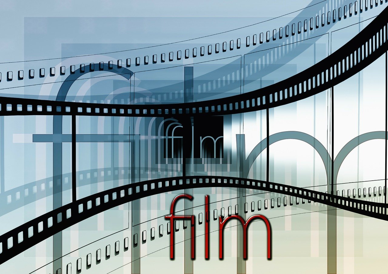 distributia din superhero movie