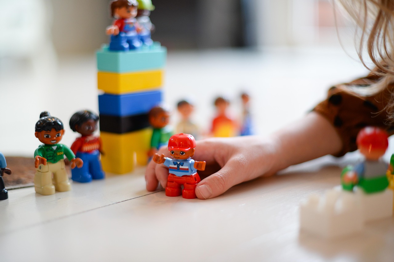 Scene de poveste create usor cu figurine si accesorii Playmobil
